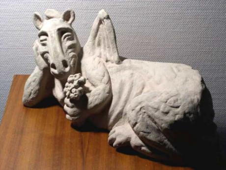 Liegende Drache mit Blume - Arkadius Frajny - auf - Array - Liegende Drache mit Blume - Arkadius Frajny - auf - Array -